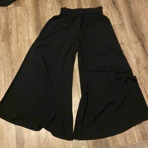 NWOT. Palazzo pants with drawstring.